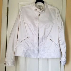 Marc Bouwer white jacket